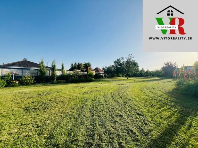 Affittasi villa familiare con piscina e garage doppio in zona tranquilla a Komjatice – foto 4