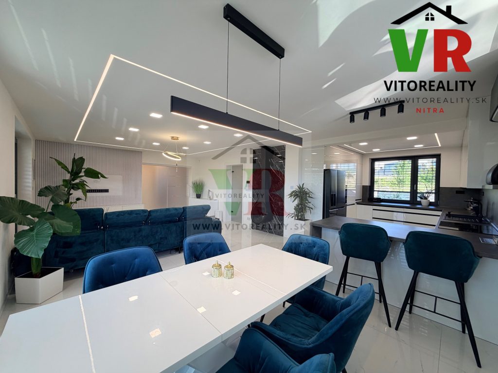 Family house – new-build bungalow of 200 m² with a pool and tasteful furnishings – photo 1