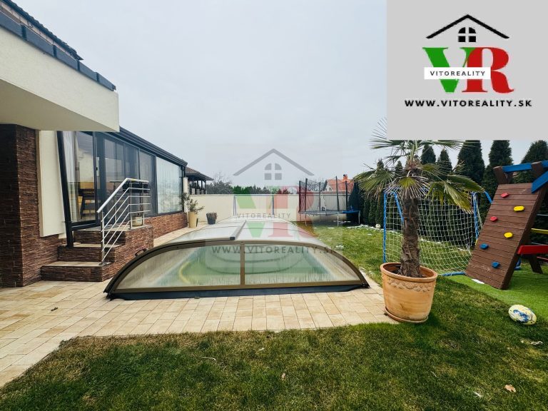 En venta: casa unifamiliar amueblada de 6 habitaciones en un entorno tranquilo – garaje, sauna, piscina – foto 3