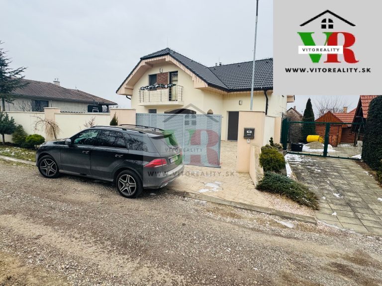 En venta: casa unifamiliar amueblada de 6 habitaciones en un entorno tranquilo – garaje, sauna, piscina – foto 4
