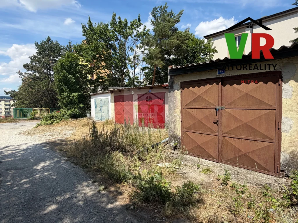 Affittasi garage in muratura di 22 m² in centro città, via Fabrická – foto 1