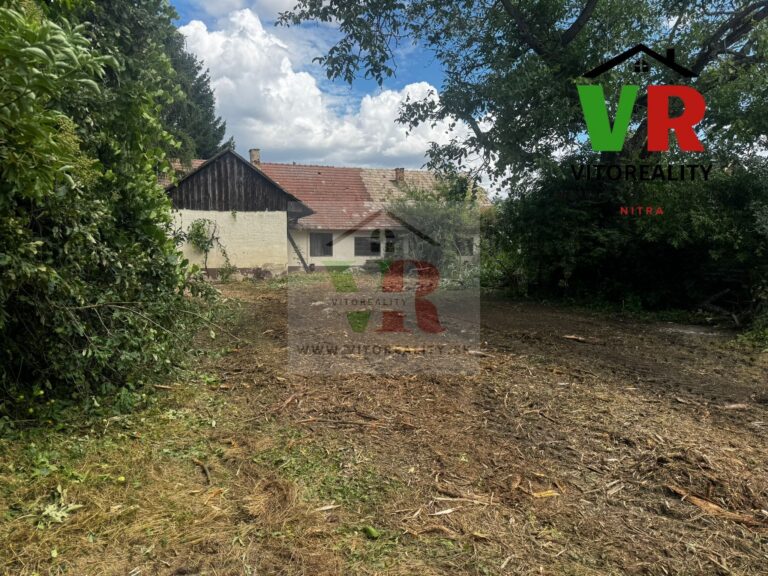 Älteres Einfamilienhaus mit großem Baugrundstück – Poľný Kesov – Foto 2