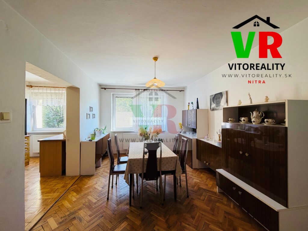 Zum Kauf: 3,5-Zimmer-Wohnung mit 106 m² in gefragter Lage von Chrenová – Clementisova-Straße, mit Garage, Garten und 2 Kellern – Foto 1