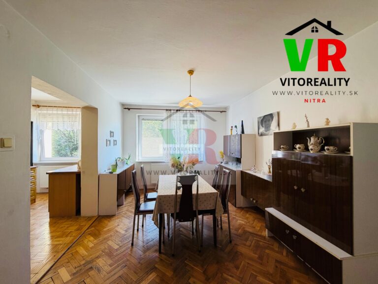 Na predaj 3,5-izbový byt s výmerou 106 m² v lukratívnej časti Chrenovej – Clementisova ulica, s garážou, záhradou a 2 pivnicami