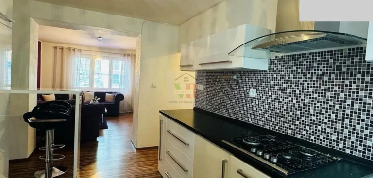 2-кімнатна квартира в самому центрі на вул. Sládkovičova, з паркуванням у дворі – фото 3