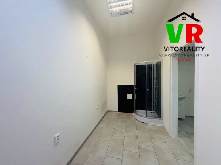 40 m² retail space suitable for various services – hairdresser, beauty salon, massage and more – photo 4